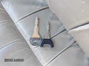 ✅ 1999 Mazda 626 ES • VIN: 1YVGF22C0X5835930 • Лот: 41666820. Опубликован ранее на IAAI с пробегом 93 973 миль. Бесплатный доступ к архиву аукционных продаж из США и подробный отчёт об истории автомобиля на DreamBid. Изображение 11.