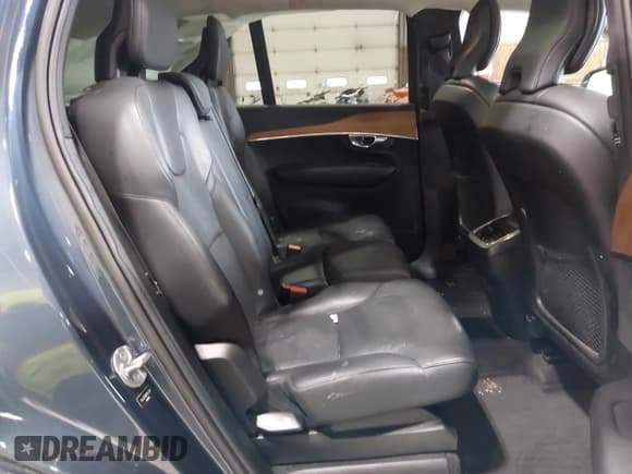 ✅ 2023 Volvo XC90 Plus • VIN: YV4L12PN8P1927899 • Lot: 42379522. Listed on IAAI with 22,853 mi. Free auction sales archive from the USA and detailed vehicle history report at DreamBid. Image 8.