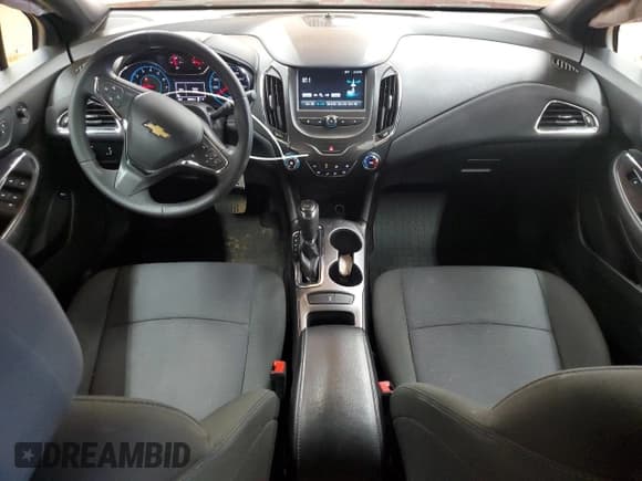 ✅ 2017 Chevrolet Cruze LT • VIN: 1G1BE5SMXH7253216 • Lot: 71047515. Listed on Copart with 100,954 mi. Free auction sales archive from the USA and detailed vehicle history report at DreamBid. Image 8.