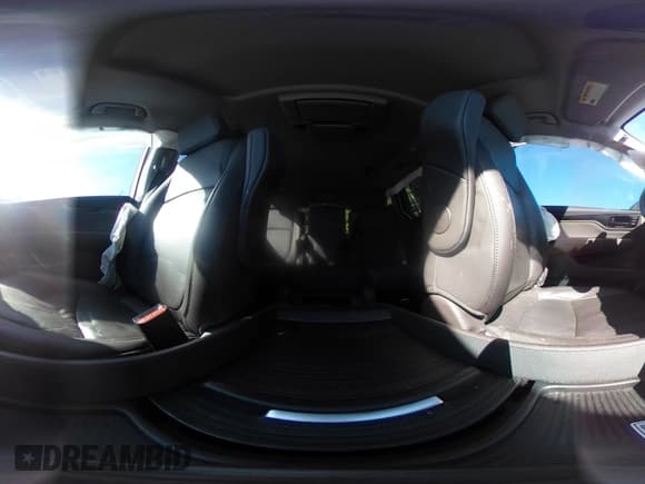 ✅ 2018 Honda Odyssey Elite • VIN: 5FNRL6H97JB084776 • Lot: 42200111. Listed on IAAI with Not provided. Free auction sales archive from the USA and detailed vehicle history report at DreamBid. Image 19.