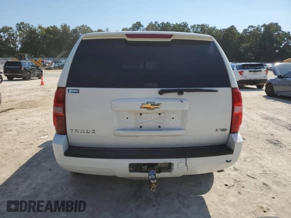 2011 Chevrolet Tahoe Commercial with VIN 1GNSK4E03BR321927, listed as a Copart auction lot 71710804 with 105,072 mi miles and Non repairable. Bid and sale history available at DreamBid. Image 6.