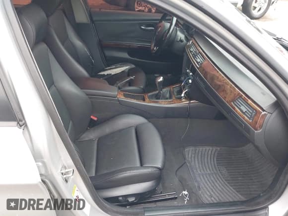 ✅ 2006 BMW 3 Series 325i • VIN: WBAVB13586KR56737 • Lot: 42321253. Listed on IAAI with 226,615 mi. Free auction sales archive from the USA and detailed vehicle history report at DreamBid. Image 5.