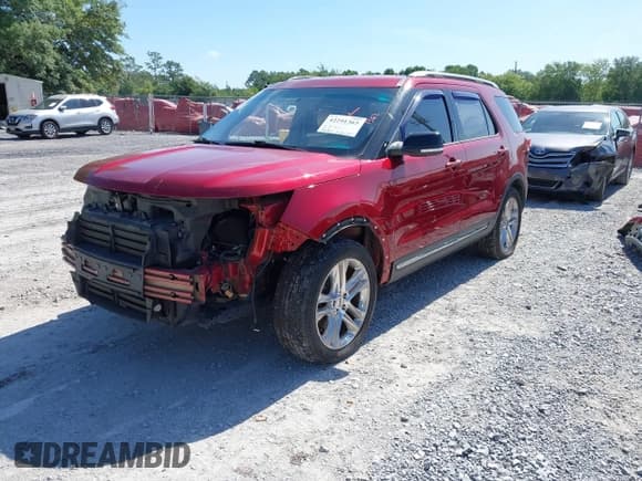 ✅ 2017 Ford Explorer XLT • VIN: 1FM5K7D80HGB43893 • Lot: 42291363. Wystawiony na IAAI z przebiegiem 140 822 mil. Bezpłatny archiwum sprzedaży aukcyjnych z USA i szczegółowy raport historii pojazdu na DreamBid. Zdjęcie 18.