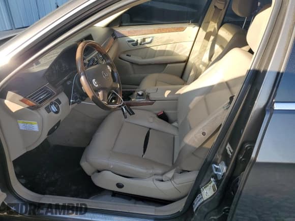 ✅ 2013 Mercedes-Benz E 350 Luxury • VIN: WDDHF8JBXDA695237 • Lot: 68150575. Listed on Copart with 135,807 mi. Free auction sales archive from the USA and detailed vehicle history report at DreamBid. Image 7.