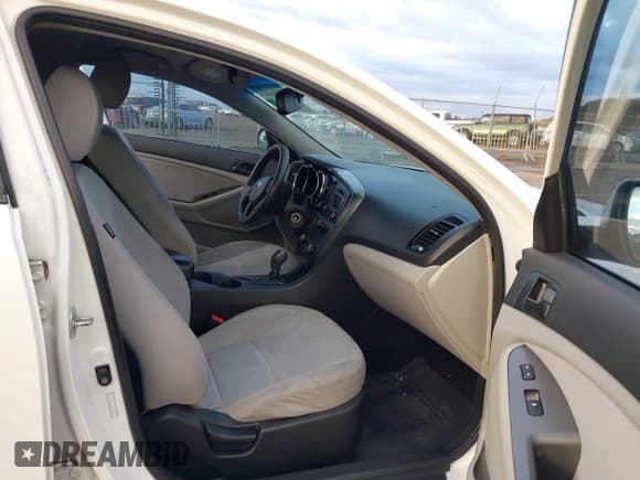 ✅ 2013 Kia Optima LX • VIN: KNAGM4A74D5380424 • Lot: 43704483. Wystawiony na IAAI z przebiegiem 182 199 mil. Bezpłatny archiwum sprzedaży aukcyjnych z USA i szczegółowy raport historii pojazdu na DreamBid. Zdjęcie 5.