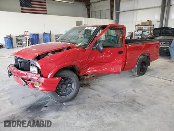 ✅ 1994 Chevrolet S-10 • VIN: 1GCCS14Z7R8156931 • Лот: 84514594. Опубликован ранее на Copart с пробегом 175 817 миль. Бесплатный доступ к архиву аукционных продаж из США и подробный отчёт об истории автомобиля на DreamBid. Изображение 1.