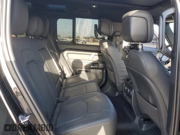 ✅ 2024 Land Rover Defender V8 • VIN: SALEBEEE2R2291306 • Lot: 52377575. Listed on Copart with 10,350 mi. Free auction sales archive from the USA and detailed vehicle history report at DreamBid. Image 11.