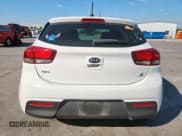 ✅ 2021 Kia Rio S • VIN: 3KPA25AD8ME375807 • Lot: 82187585. Wystawiony na Copart z przebiegiem 31 261 mil. Bezpłatny archiwum sprzedaży aukcyjnych z USA i szczegółowy raport historii pojazdu na DreamBid. Zdjęcie 6.