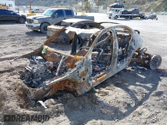 ✅ 2021 Mercedes-Benz C 300 • VIN: W1KWF8DB8MR636207 • Lot: 41593389. Listed on IAAI with Not provided. Free auction sales archive from the USA and detailed vehicle history report at DreamBid. Image 2.