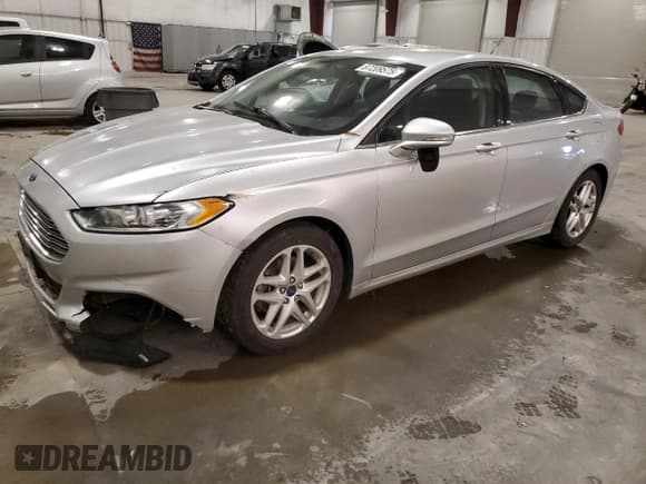 ✅ 2015 Ford Fusion SE • VIN: 3FA6P0H76FR215923 • Lot: 87209575. Wystawiony na Copart z przebiegiem 128 618 mil. Bezpłatny archiwum sprzedaży aukcyjnych z USA i szczegółowy raport historii pojazdu na DreamBid. Zdjęcie 1.