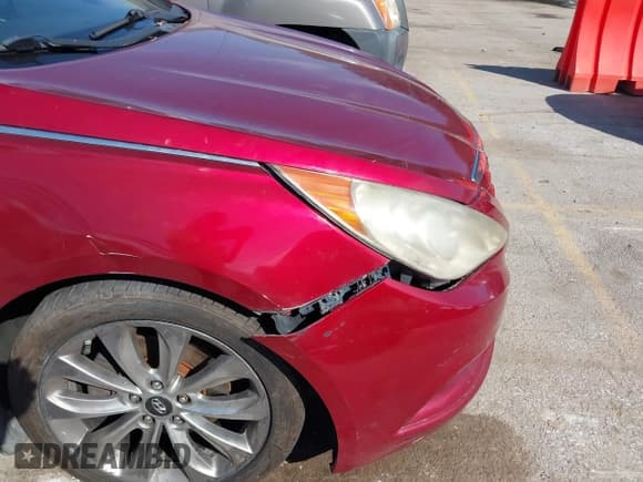 ✅ 2011 Hyundai Sonata GLS • VIN: 5NPEB4AC1BH093262 • Lot: 43333506. Listed on IAAI with 204,542 mi. Free auction sales archive from the USA and detailed vehicle history report at DreamBid. Image 13.