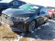 2019 Hyundai Veloster Premium z VIN KMHTG6AF7KU010854, wystawiony jako IAAI lot #41386268 z przebiegiem 87 133 mil mil oraz . Historia ofert i sprzedaży dostępna na DreamBid. Obrazek 17.