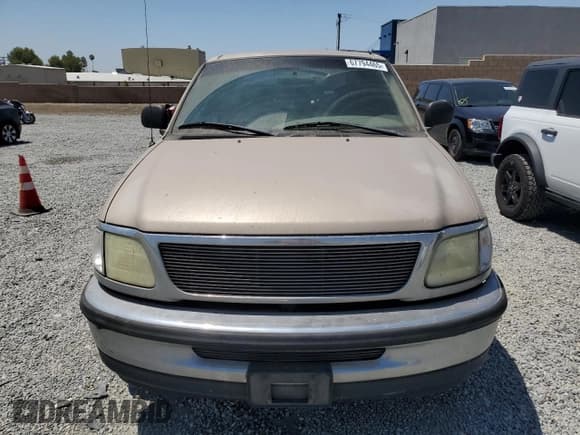 ✅ 1998 Ford F-150 • VIN: 1FTZX1729WKC18712 • Lot: 67794465. Listed on Copart with 326,008 mi. Free auction sales archive from the USA and detailed vehicle history report at DreamBid. Image 5.