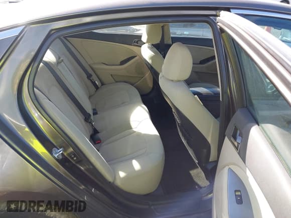 ✅ 2011 Kia Optima LX • VIN: KNAGM4A7XB5108912 • Lot: 43620286. Listed on IAAI with 123,900 mi. Free auction sales archive from the USA and detailed vehicle history report at DreamBid. Image 8.