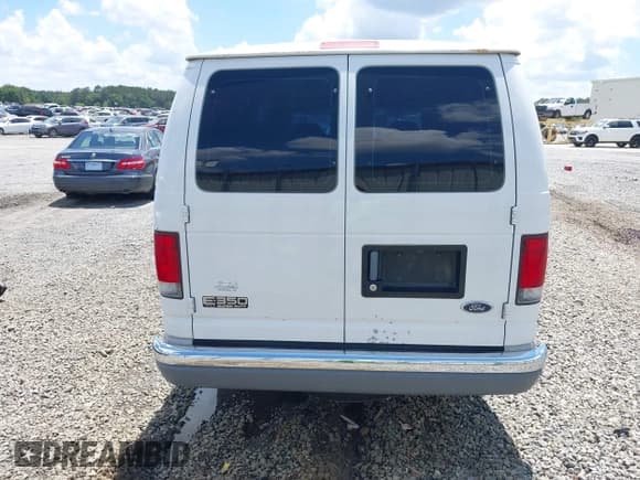 ✅ 1999 Ford Econoline Passenger XL • VIN: 1FBSS31L3XHB14197 • Лот: 42253831. Опубликован ранее на IAAI с пробегом 41 664 миль. Бесплатный доступ к архиву аукционных продаж из США и подробный отчёт об истории автомобиля на DreamBid. Изображение 16.