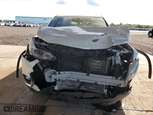 ✅ 2019 Chevrolet Traverse LT Cloth • VIN: 1GNERGKW8KJ173601 • Lot: 92924215. Wystawiony na Copart z przebiegiem 19 395 mil. Bezpłatny archiwum sprzedaży aukcyjnych z USA i szczegółowy raport historii pojazdu na DreamBid. Zdjęcie 5.