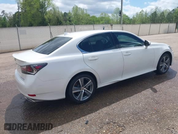 ✅ 2017 Lexus GS 350 • VIN: JTHCZ1BL7HA005118 • Lot: 41952403. Wystawiony na IAAI z przebiegiem 162 583 mil. Bezpłatny archiwum sprzedaży aukcyjnych z USA i szczegółowy raport historii pojazdu na DreamBid. Zdjęcie 4.