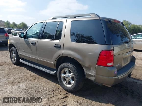 ✅ 2005 Ford Explorer XLT • VIN: 1FMZU73K35UA37668 • Lot: 42149109. Wystawiony na IAAI z przebiegiem 154 593 mil. Bezpłatny archiwum sprzedaży aukcyjnych z USA i szczegółowy raport historii pojazdu na DreamBid. Zdjęcie 3.