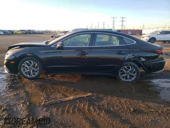 ✅ 2020 Hyundai Sonata SEL • VIN: 5NPEL4JA8LH032875 • Lot: 65423842. Wystawiony na Copart z przebiegiem 26 042 mil mil. Skorzystaj z bezpłatnego archiwum sprzedaży aukcyjnych z USA i zobacz szczegółowy raport historii pojazdu na DreamBid. Zdjęcie 9.