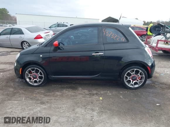 ✅ 2015 FIAT 500 Sport • VIN: 3C3CFFBR0FT550843 • Лот: 43732211. Опубликован ранее на IAAI с пробегом 84 783 миль. Бесплатный доступ к архиву аукционных продаж из США и подробный отчёт об истории автомобиля на DreamBid. Изображение 14.