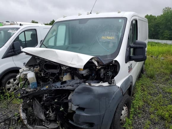 ✅ 2018 Ram ProMaster Cargo • VIN: 3C6TRVAG6JE103192 • Lot: 71173695. Wystawiony na Copart z przebiegiem 186 931 mil. Bezpłatny archiwum sprzedaży aukcyjnych z USA i szczegółowy raport historii pojazdu na DreamBid. Zdjęcie 5.