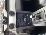 ✅ 2007 Ford Mustang GT Deluxe • VIN: 1ZVFT82H075200647 • Lot: 43795403. Wystawiony na IAAI z przebiegiem 73 813 mil. Bezpłatny archiwum sprzedaży aukcyjnych z USA i szczegółowy raport historii pojazdu na DreamBid. Zdjęcie 11.