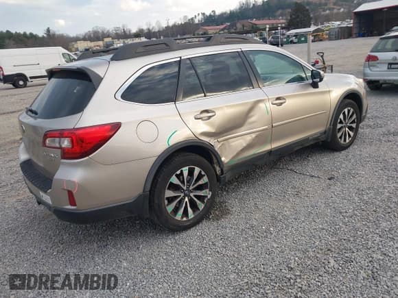 ✅ 2015 Subaru Outback Limited • VIN: 4S4BSENC6F3272445 • Lot: 43779333. Listed on IAAI with 150,075 mi. Free auction sales archive from the USA and detailed vehicle history report at DreamBid. Image 4.