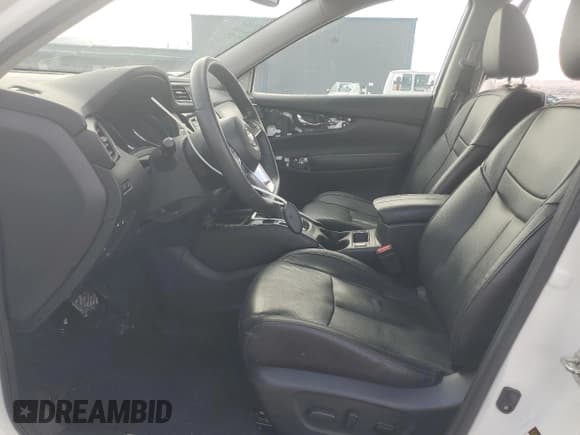 ✅ 2020 Nissan Rogue SL • VIN: 5N1AT2MV5LC754331 • Lot: 85869505. Wystawiony na Copart z przebiegiem 95 796 mil. Bezpłatny archiwum sprzedaży aukcyjnych z USA i szczegółowy raport historii pojazdu na DreamBid. Zdjęcie 7.