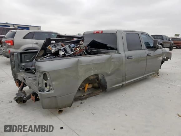 ✅ 2013 Ram 2500 Tradesman • VIN: 3C6UR5CL2DG546172 • Lot: 70583025. Listed on Copart with Not provided. Free auction sales archive from the USA and detailed vehicle history report at DreamBid. Image 3.