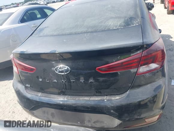 ✅ 2020 Hyundai Elantra SE • VIN: KMHD74LF6LU932085 • Lot: 43084514. Listed on IAAI with 49,631 mi. Free auction sales archive from the USA and detailed vehicle history report at DreamBid. Image 16.