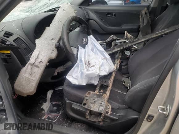 ✅ 2009 Hyundai Elantra SE • VIN: KMHDU46D49U701410 • Lot: 58741615. Wystawiony na Copart z przebiegiem 96 516 mil mil. Skorzystaj z bezpłatnego archiwum sprzedaży aukcyjnych z USA i zobacz szczegółowy raport historii pojazdu na DreamBid. Zdjęcie 7.