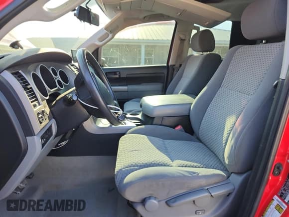 ✅ 2011 Toyota Tundra • VIN: 5TFUW5F14BX199335 • Lot: 68784365. Listed on Copart with 187,998 mi. Free auction sales archive from the USA and detailed vehicle history report at DreamBid. Image 7.