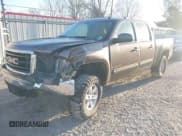✅ 2007 GMC Sierra 1500 • VIN: 2GTEK13Y071681590 • Лот: 41774691. Опубликован ранее на IAAI с пробегом 240 673 миль. Бесплатный доступ к архиву аукционных продаж из США и подробный отчёт об истории автомобиля на DreamBid. Изображение 2.