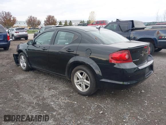 ✅ 2012 Dodge Avenger SXT • VIN: 1C3CDZCB2CN201395 • Lot: 43611043. Wystawiony na IAAI z przebiegiem 134 398 mil. Bezpłatny archiwum sprzedaży aukcyjnych z USA i szczegółowy raport historii pojazdu na DreamBid. Zdjęcie 3.