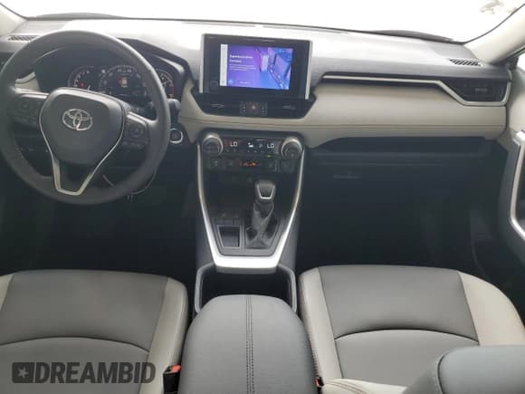 ✅ 2025 Toyota RAV4 XLE Premium • VIN: 2T3C1RFV4SC312842 • Лот: 85282895. Опубликован ранее на Copart с пробегом 5 317 миль. Бесплатный доступ к архиву аукционных продаж из США и подробный отчёт об истории автомобиля на DreamBid. Изображение 8.