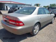 ✅ 2000 Lexus ES 300 • VIN: JT8BF28G7Y0285648 • Lot: 42963535. Listed on IAAI with 157,356 mi. Free auction sales archive from the USA and detailed vehicle history report at DreamBid. Image 4.