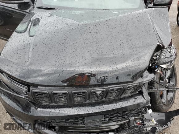 ✅ 2025 Jeep Grand Cherokee Limited • VIN: 1C4RJKBG8S8683449 • Lot: 81238795. Wystawiony na Copart z przebiegiem 8 990 mil. Bezpłatny archiwum sprzedaży aukcyjnych z USA i szczegółowy raport historii pojazdu na DreamBid. Zdjęcie 12.