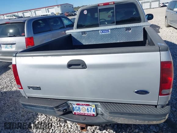 ✅ 2001 Ford F-150 XL • VIN: 1FTRX17W71KA12560 • Lot: 43485782. Wystawiony na IAAI z przebiegiem Nie podano. Bezpłatny archiwum sprzedaży aukcyjnych z USA i szczegółowy raport historii pojazdu na DreamBid. Zdjęcie 16.