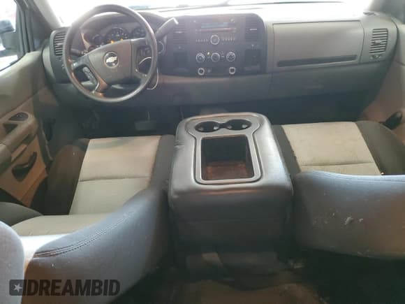 ✅ 2009 Chevrolet Silverado 2500HD Work Truck • VIN: 1GCHK43K79F189371 • Lot: 63096975. Wystawiony na Copart z przebiegiem 178 431 mil. Bezpłatny archiwum sprzedaży aukcyjnych z USA i szczegółowy raport historii pojazdu na DreamBid. Zdjęcie 8.