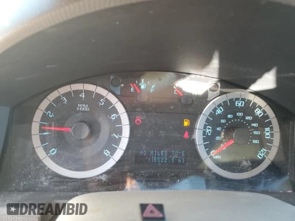 ✅ 2011 Ford Escape XLT • VIN: 1FMCU9DG8BKC62168 • Lot: 92037115. Wystawiony na Copart z przebiegiem 118 522 mil. Bezpłatny archiwum sprzedaży aukcyjnych z USA i szczegółowy raport historii pojazdu na DreamBid. Zdjęcie 9.