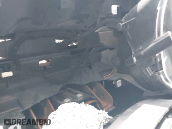 ✅ 2018 Ford Transit Cargo • VIN: 1FTYE2CG1JKA25990 • Лот: 42713246. Опубликован ранее на IAAI с пробегом Не указан. Бесплатный доступ к архиву аукционных продаж из США и подробный отчёт об истории автомобиля на DreamBid. Изображение 7.