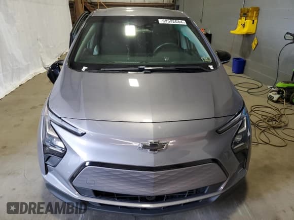 ✅ 2023 Chevrolet Bolt EV 1LT • VIN: 1G1FW6S08P4194751 • Lot: 69592084. Wystawiony na Copart z przebiegiem 26 676 mil. Bezpłatny archiwum sprzedaży aukcyjnych z USA i szczegółowy raport historii pojazdu na DreamBid. Zdjęcie 5.