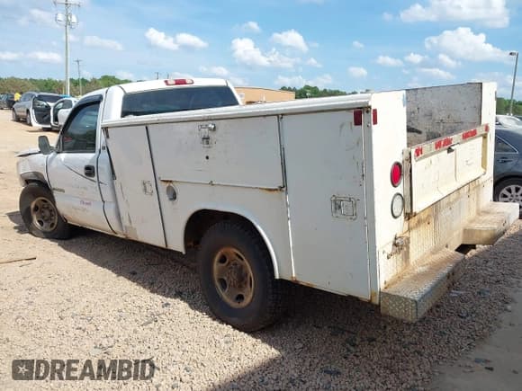 ✅ 2003 Chevrolet Silverado 2500HD • VIN: 1GBHK24U43E255655 • Lot: 42124091. Listed on IAAI with 354,543 mi. Free auction sales archive from the USA and detailed vehicle history report at DreamBid. Image 3.