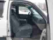 2001 Chevrolet Tahoe LT z VIN 1GNEK13T01J287838, wystawiony jako IAAI lot #41551502 z przebiegiem 145 730 mil mil oraz . Historia ofert i sprzedaży dostępna na DreamBid. Obrazek 5.