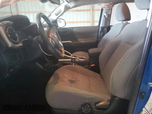 ✅ 2018 Toyota Tacoma SR5 • VIN: 5TFCZ5AN2JX138187 • Lot: 89712755. Listed on Copart with 123,501 mi. Free auction sales archive from the USA and detailed vehicle history report at DreamBid. Image 7.