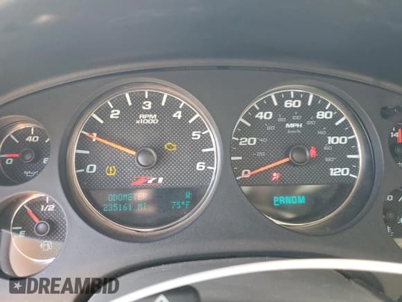 ✅ 2009 Chevrolet Suburban 1LT • VIN: 1GNFK263X9R238097 • Lot: 76802454. Wystawiony na Copart z przebiegiem 235 161 mil. Bezpłatny archiwum sprzedaży aukcyjnych z USA i szczegółowy raport historii pojazdu na DreamBid. Zdjęcie 9.