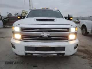2017 Chevrolet Silverado 3500HD High Country с VIN 1GC4K1EY3HF209869, выставлен на аукционе Copart как лот 85763094 с пробегом 520 394 миль миль и Чистый • Clean title. История ставок и продаж доступна на DreamBid. Изображение 5.