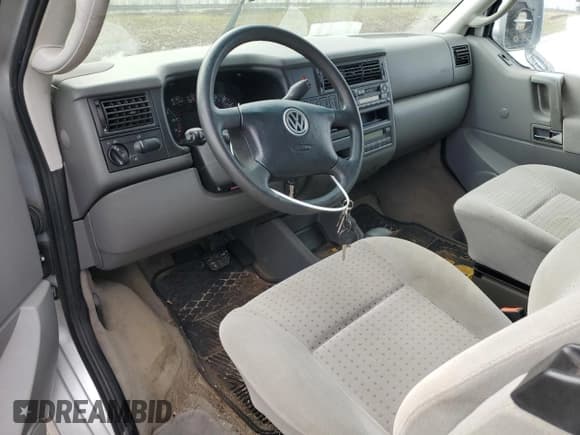 ✅ 2002 Volkswagen EuroVan MV • VIN: WV2MB47072H002990 • Лот: 85223854. Опубликован ранее на Copart с пробегом 153 893 миль. Бесплатный доступ к архиву аукционных продаж из США и подробный отчёт об истории автомобиля на DreamBid. Изображение 8.