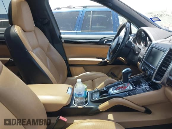 ✅ 2014 Porsche Cayenne • VIN: WP1AA2A21ELA93242 • Лот: 42762961. Опубликован ранее на IAAI с пробегом 99 017 миль. Бесплатный доступ к архиву аукционных продаж из США и подробный отчёт об истории автомобиля на DreamBid. Изображение 5.