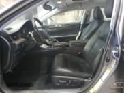 ✅ 2016 Lexus ES 330 • VIN: JTHBK1GG5G2215334 • Lot: 81952405. Wystawiony na Copart z przebiegiem 111 456 mil. Bezpłatny archiwum sprzedaży aukcyjnych z USA i szczegółowy raport historii pojazdu na DreamBid. Zdjęcie 7.